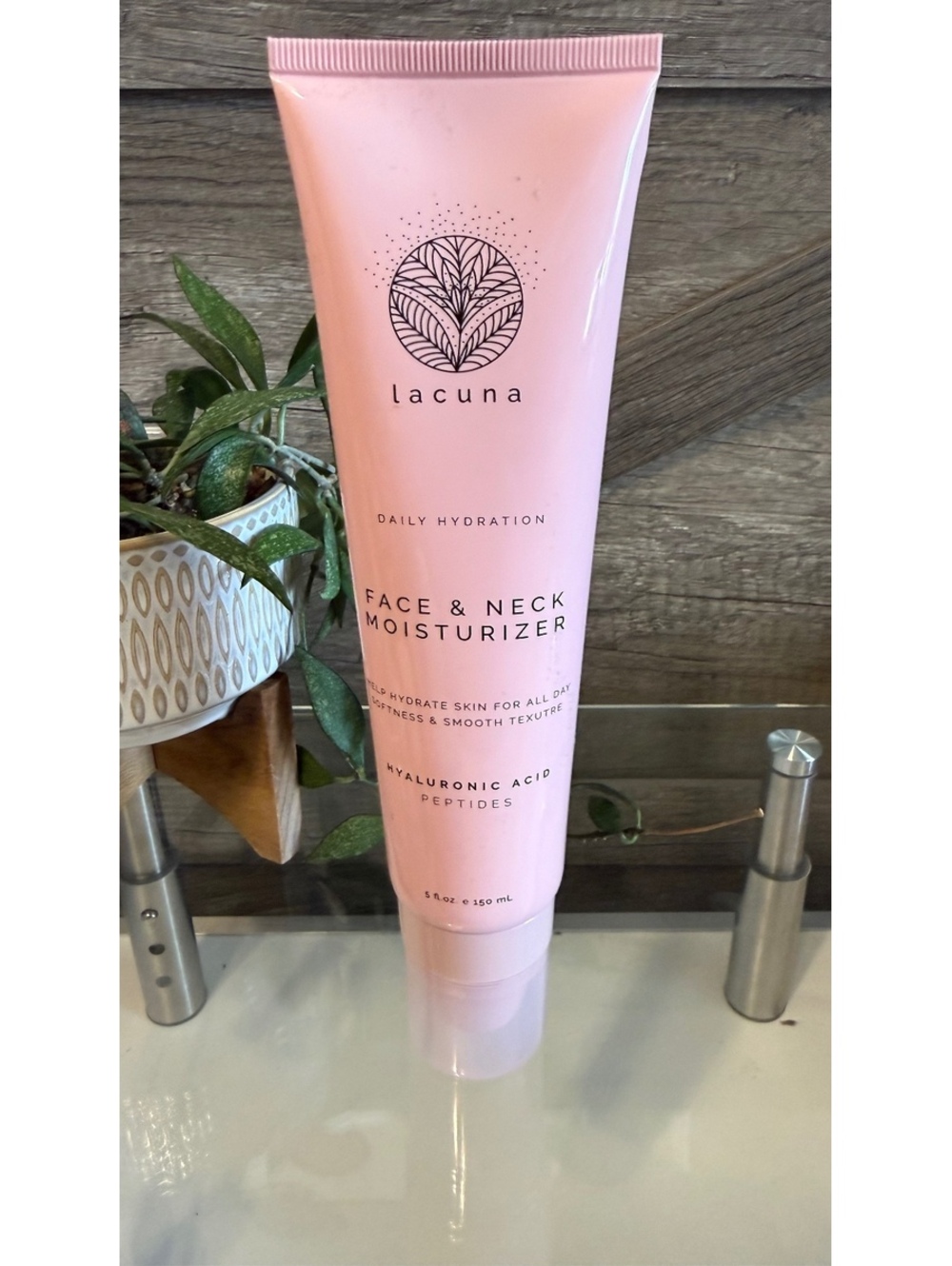 Lacuna Daily Hydration Face & Neck Moisturizer